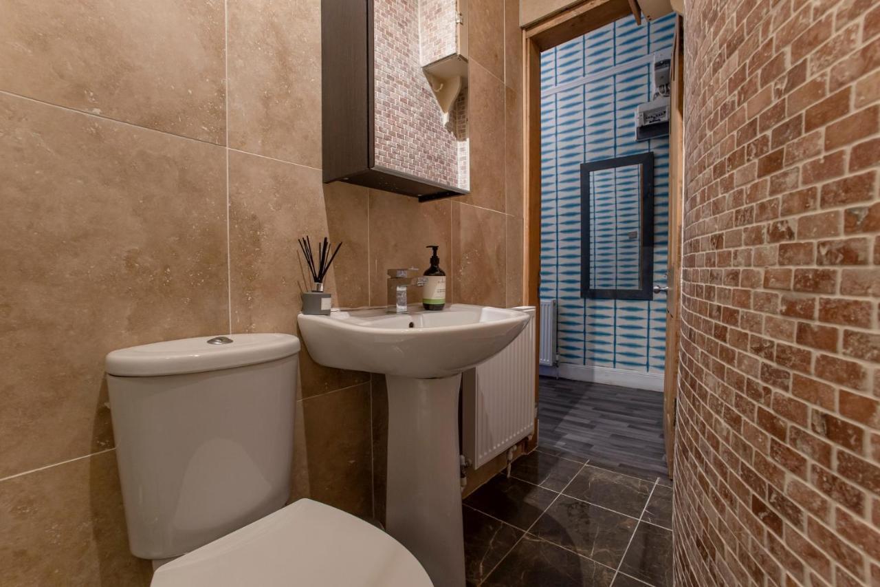 2 Bed In Great Location 15-20 Minutes Walk To Sec Leilighet Glasgow Eksteriør bilde